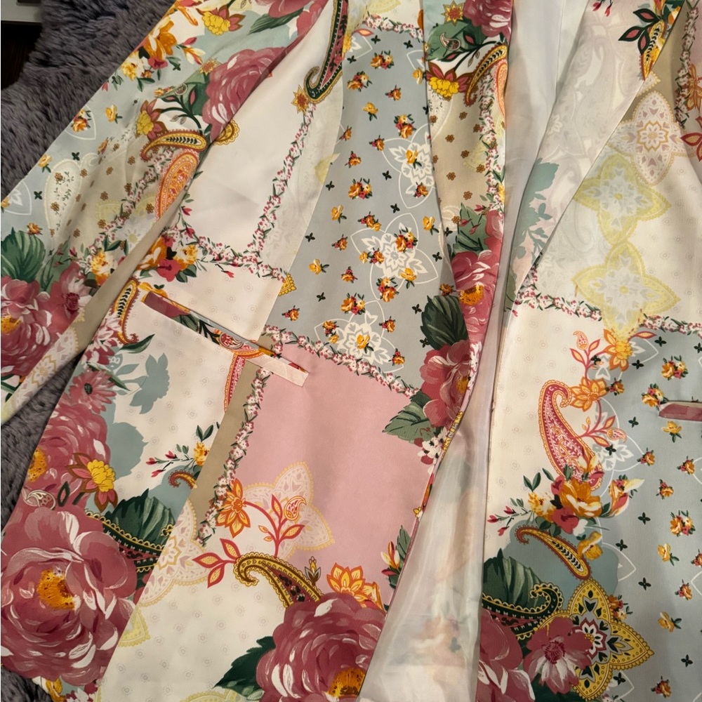 Mixed pattern satin blazer